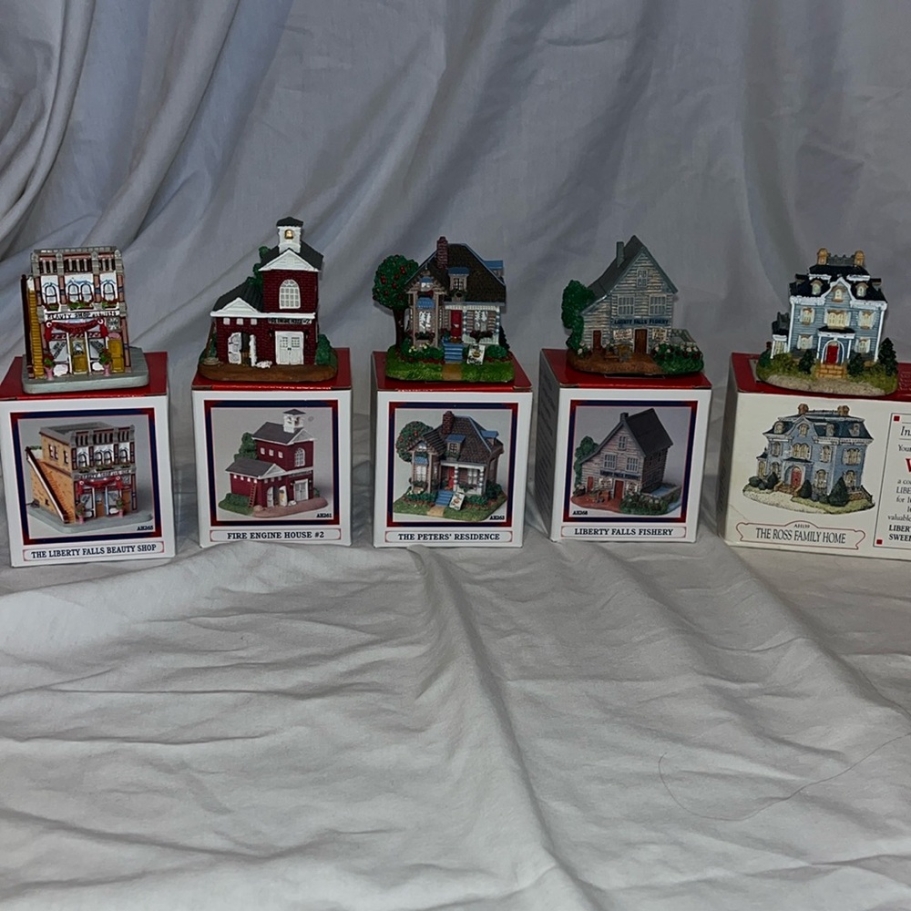 Liberty fall lot of 5 the Americana collection depicting old western community